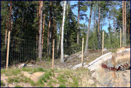 Сетки вдоль дорог в Финляндии.